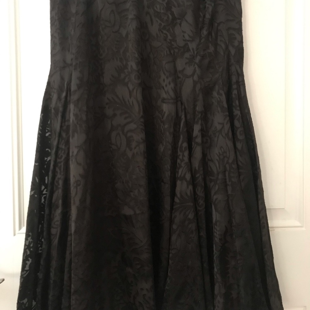 Jones New York Black Cut Out Lined Skirt Size 6